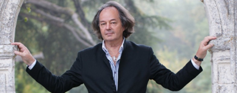 Les Histoires Drones de Gonzague Saint Bris de Leonard de Vinci a Malcolm de Chazal