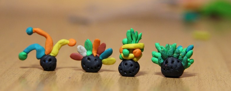 Papillonner autour de l'art / La pâte à modeler