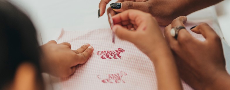 Atelier de surcyclage - personnaliser un sac