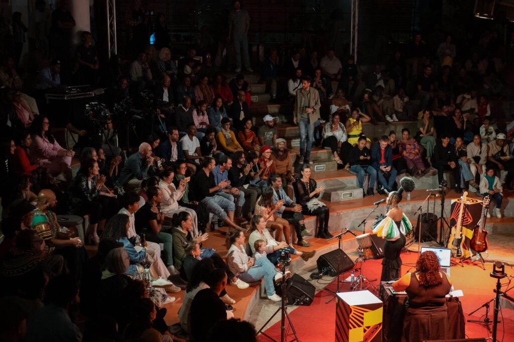 Culture - contact - 6